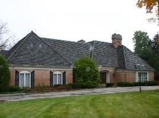 305 Ottawa Ln, Oak Brook, IL 60523