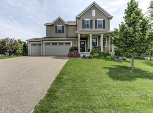 6859 Oak Ridge Ct, Shakopee, MN 55379