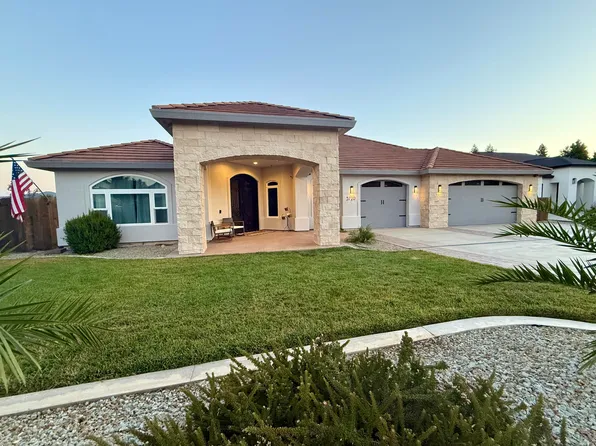 3720 Sunflower Dr, Redding, CA 96001