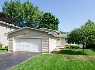 576 Krenz Ave, Cary, IL 60013