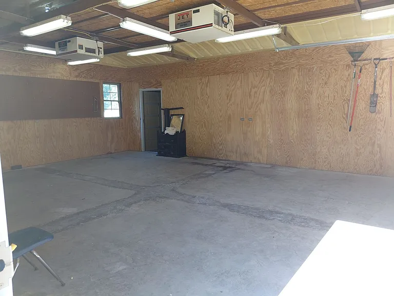 3725 Greenwood Rd — Photo 28