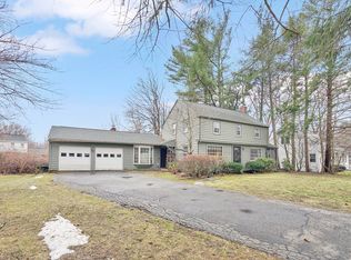 141 Longfellow Dr, Longmeadow, MA 01106