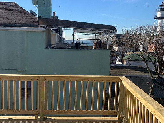 5th image of 4606 Surf Ave #2A