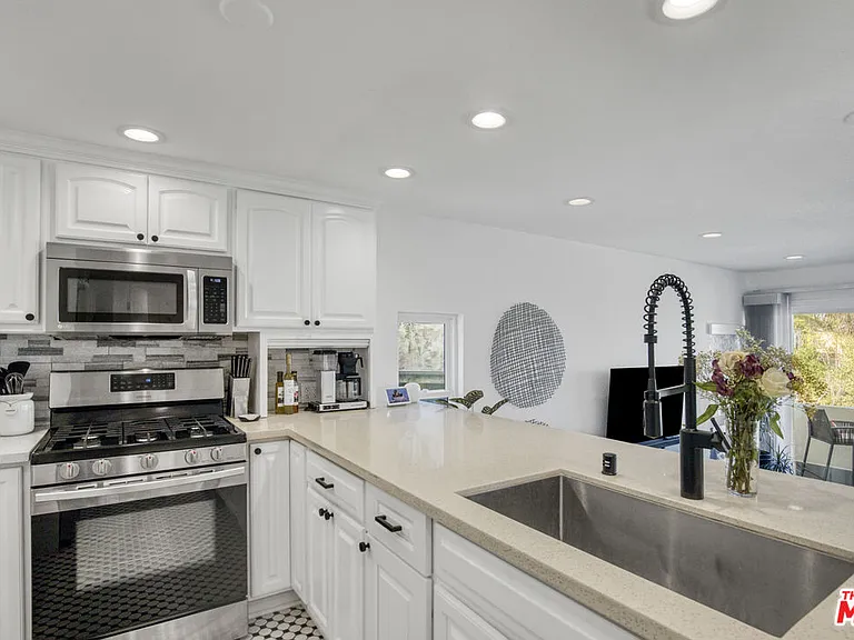 4110 Vanetta Pl — Photo 13
