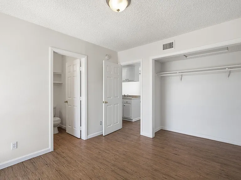 475 E Foothill Blvd — Photo 22