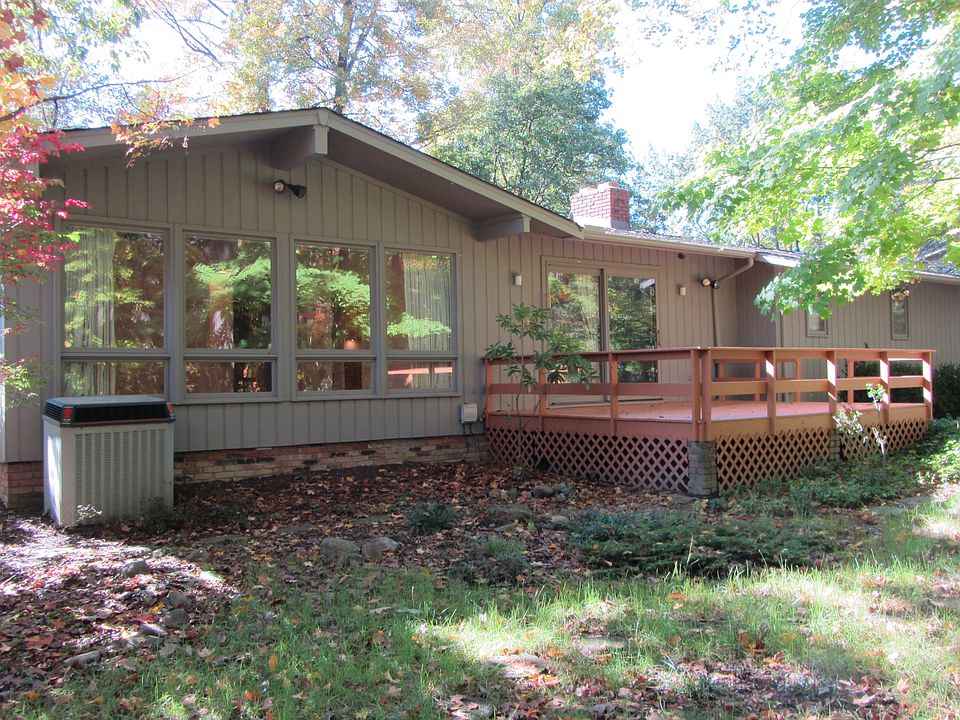 1st image of 19760 Deer Run Ln