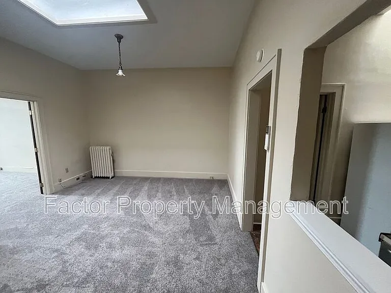 201 1/2 S Minnesota Ave #4 — Photo 6