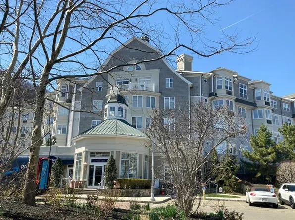 1203 Round Pointe Dr, Haverstraw, NY 10927