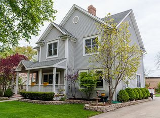 841 Jeannette St, Des Plaines, IL