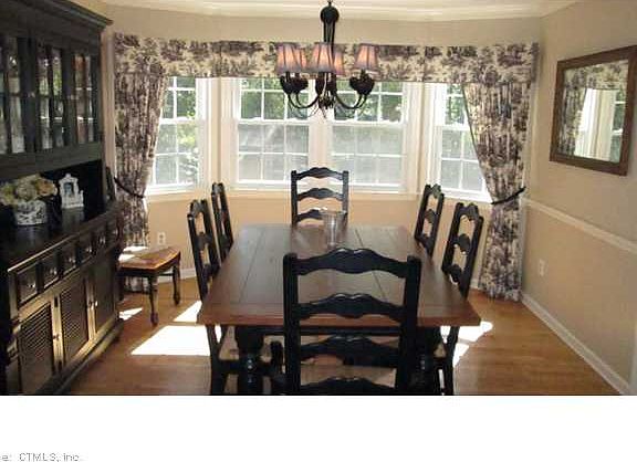 5th image of 35 Pepperwood Ln