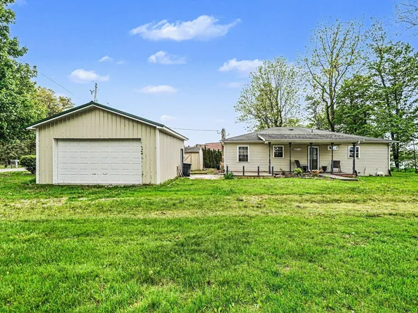 66713 Territorial Rd, Lawrence, MI 49064