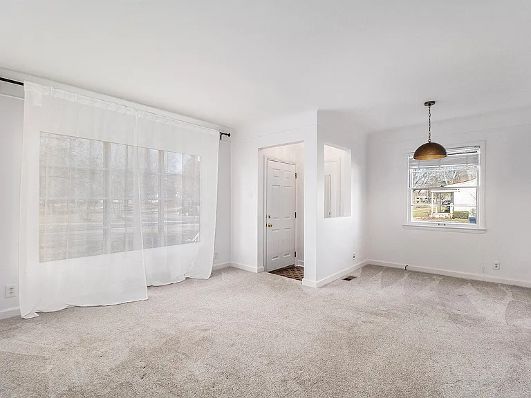 4526 Cooper Ave — Photo 3