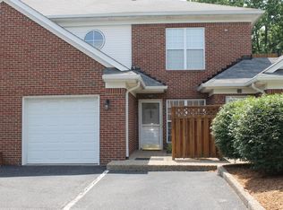 326 Rosewood Dr, Blue Ridge Manor, KY 40223