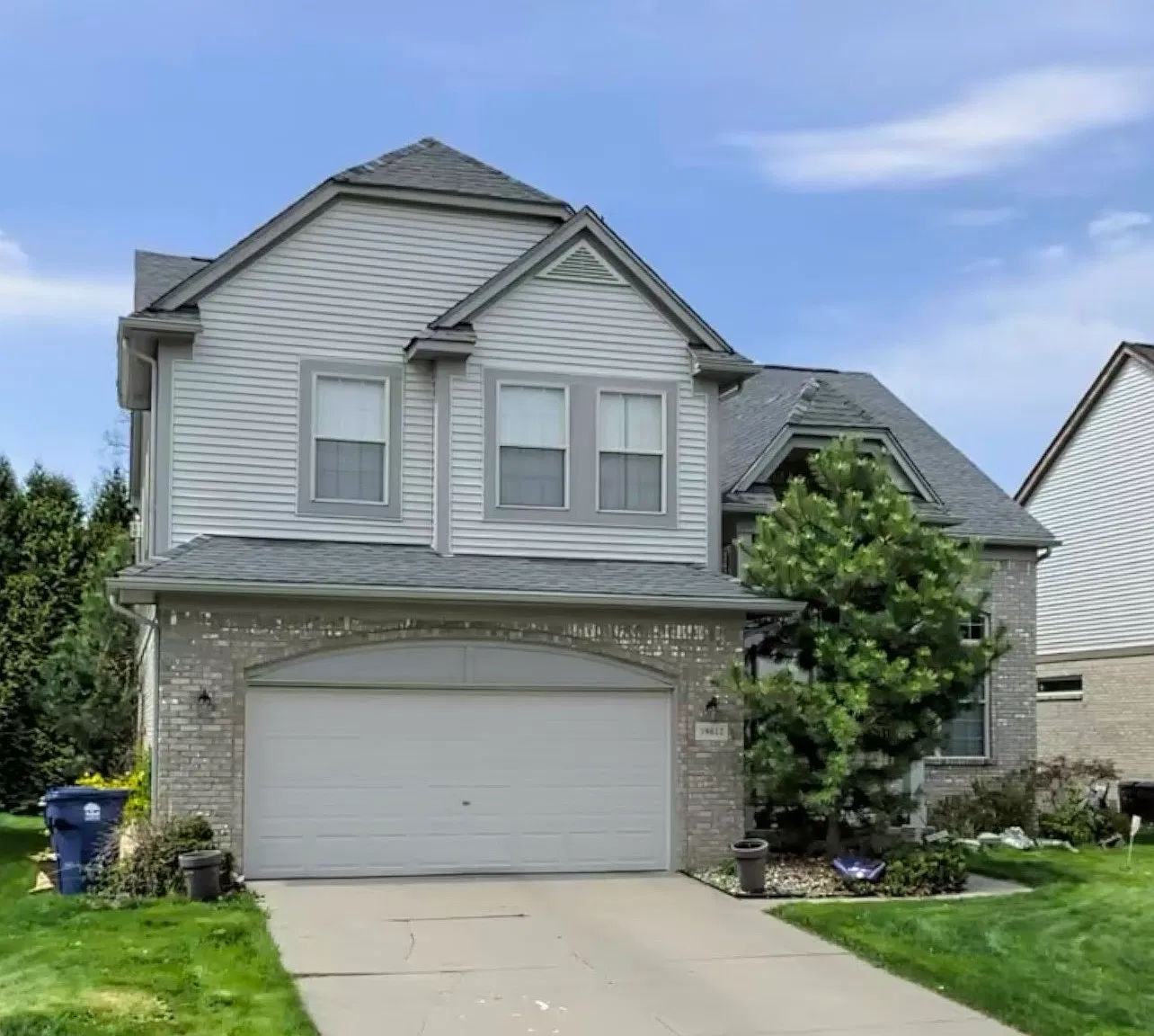 4 bed, 2592 sqft, $3,000 — Photo 1