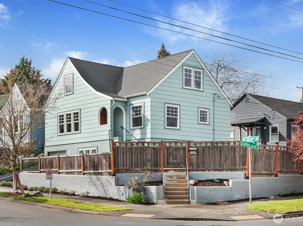 8401 Linden Avenue N, Seattle, WA 98103