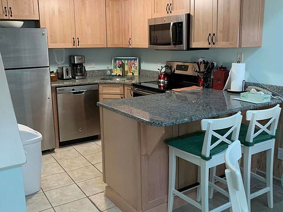 4th image of 8600 Ridgewood Ave #3305