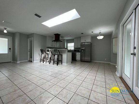 5th image of 317 Woodland Ave