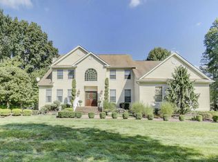 3 Bailey Ct, Manalapan, NJ 07726