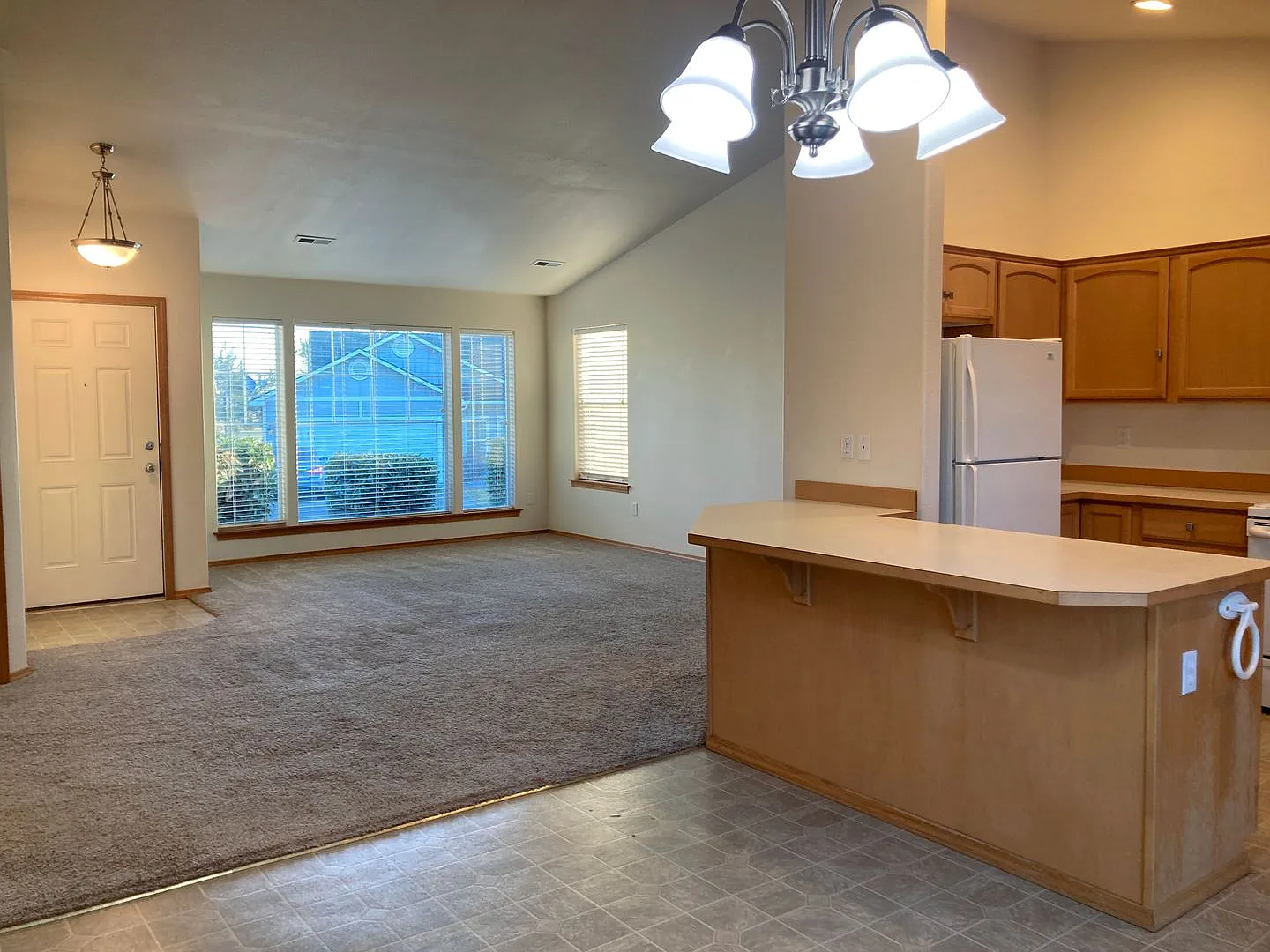 142 Berkshire Lane - Sun Willows Golf Course Community! — Photo 4