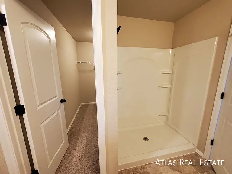 708 Finch Dr — Photo 10
