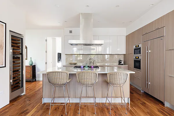 Sold by Compass | media 37