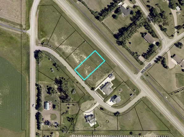 5108 Tumbleweed Rd NW, Minot, ND 58703