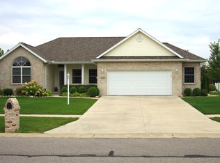1253 Bearpaw Dr, Defiance, OH 43512