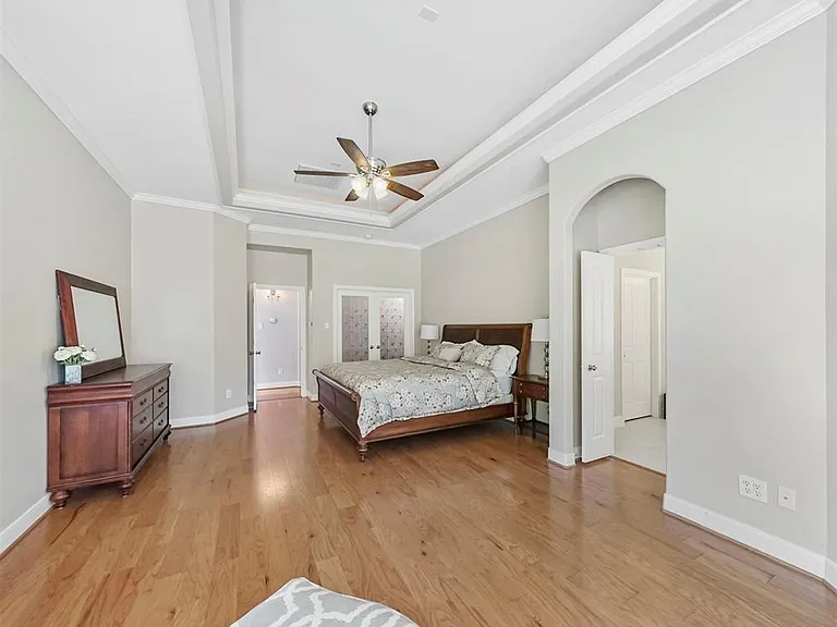 22311 Claysprings Ln — Photo 16
