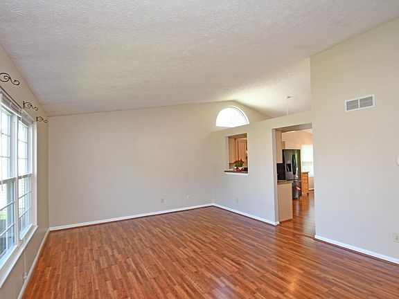 3rd image of 9420 Deer Walk Ct