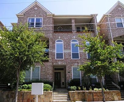 Front of 3 level town home