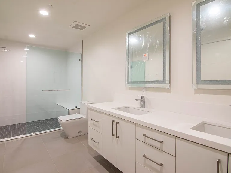 2225 Mira Vista Ave #104 — Photo 12