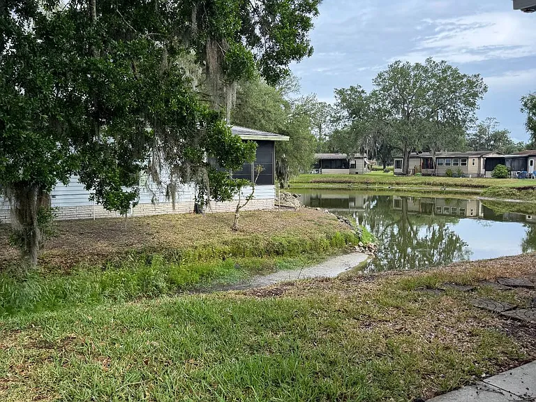 407 Whisper Oaks Dr #407 — Photo 17