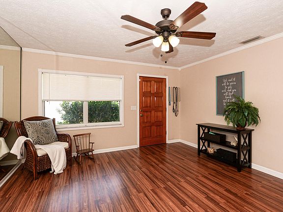 5th image of 1344 SE Proctor Lane