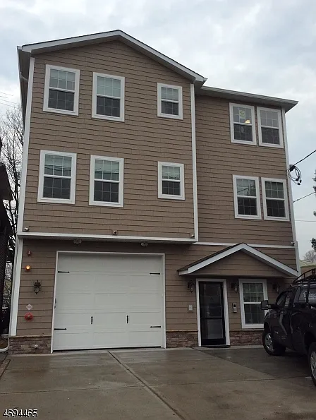 104 Broughton Ave #1B