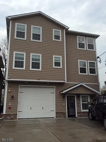104 Broughton Ave #1B Photo 1