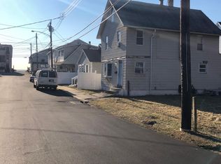 14 Sperry St, Milford, CT 06460