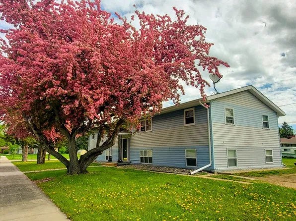 1020 Alexander St APT 2, Crookston, MN 56716