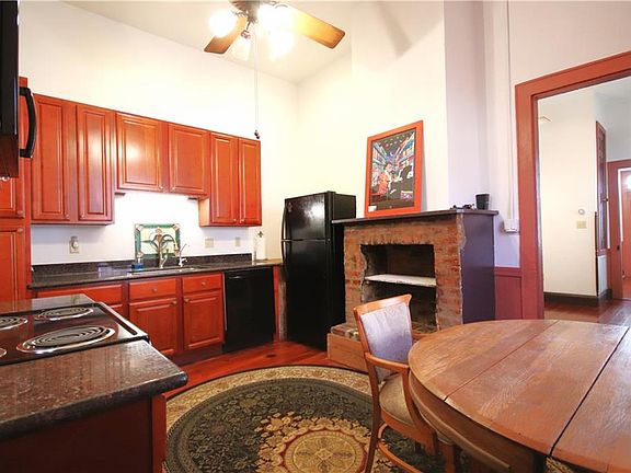 4th image of 1029 Port St