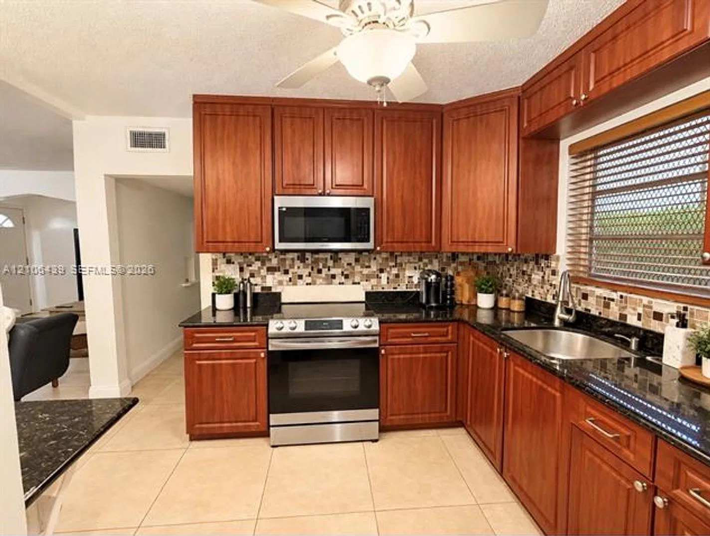 1721 SW 14th St cu-1721, Miami, FL 33145 — Photo 1