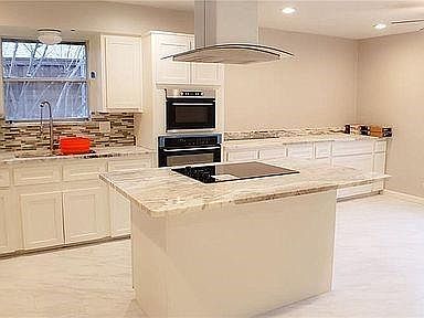 2nd image of 2512 Fairview Dr