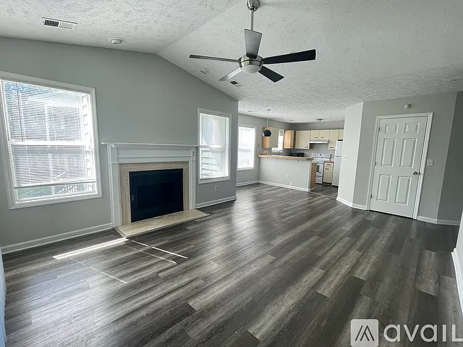 942 Stewarts Creek Dr #9 — Photo 6
