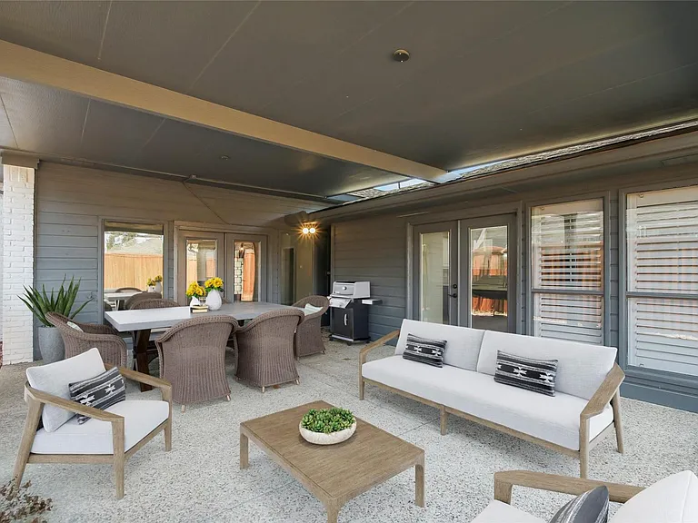6019 Yellow Rock Trl — Photo 23