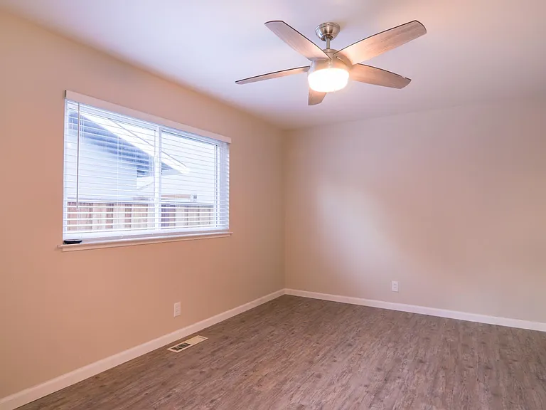 1685 Whitwood Ln #1 — Photo 10