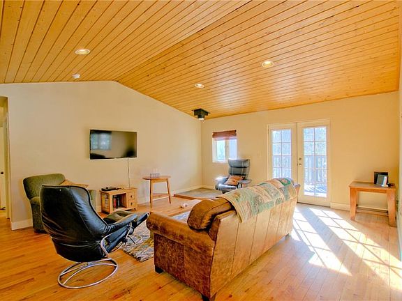 2nd image of 1400 Little Baldy Dr