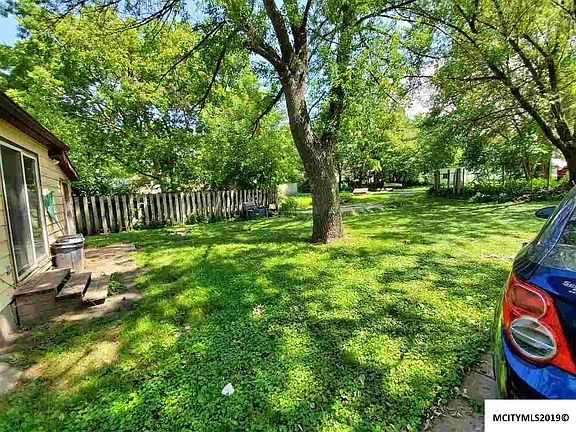 3rd image of 523 4th St NE