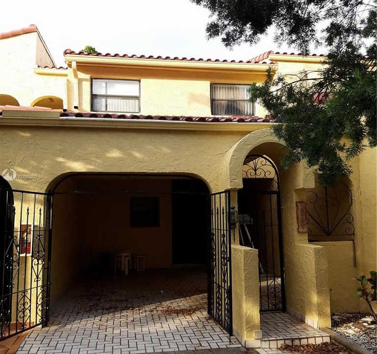 1st image of 3984 Estepona Ave