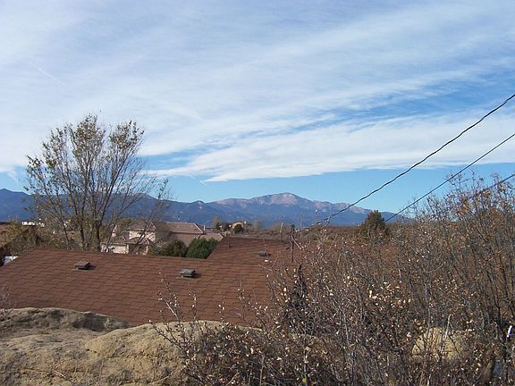 Private Escape in Hot Tub with Great Views!