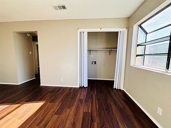 5th image of 10211 Brownie Dr APT D