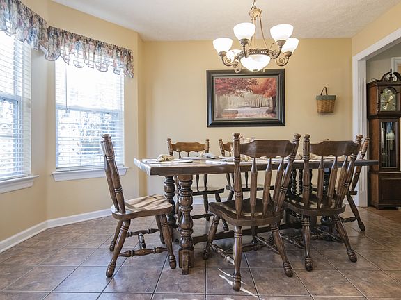 5th image of 124 Melstone Ct