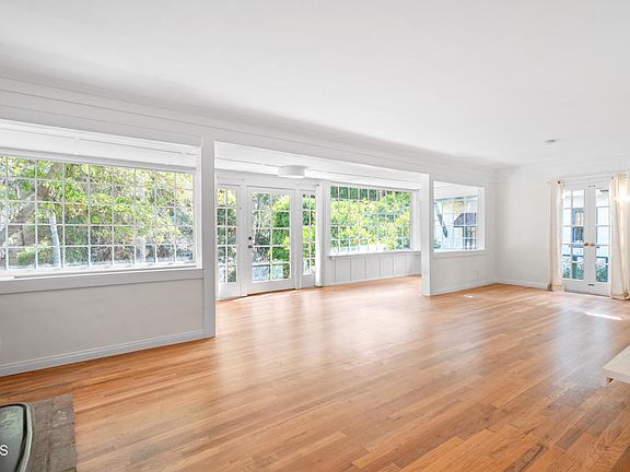 3rd image of 2024 Laurel Canyon Blvd